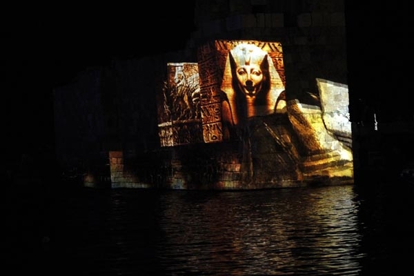 قلعة جبيل البحرية عبر انعكاسات ثلاثية الأبعاد