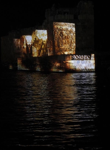 قلعة جبيل البحرية عبر انعكاسات ثلاثية الأبعاد