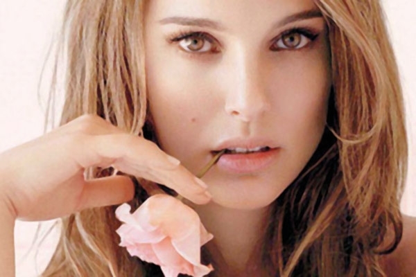 العيون: رموش كريش النعام ناتالي بورتمان