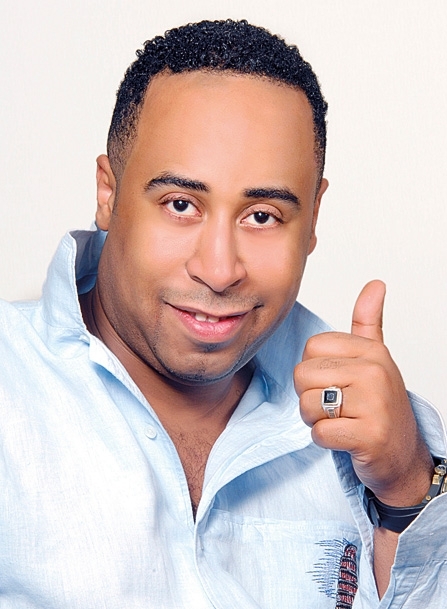 المطرب يوسف العماني: سأصوِّر 'كليبات' وأقيم حفلات في المغرب العربي