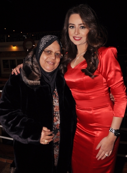 هبة ووالدتها