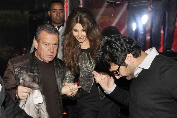 نانسي تتوسط جيجي لامارا ووليد منصور