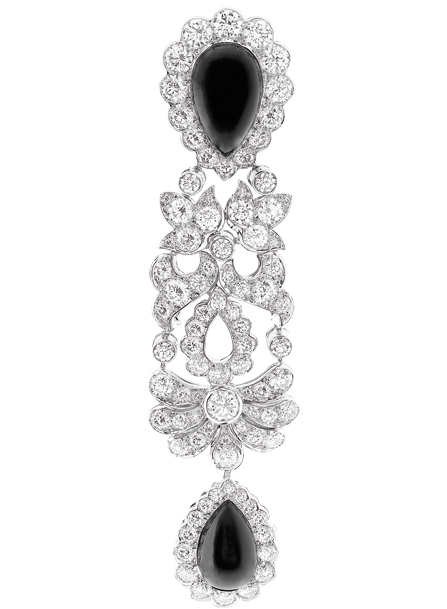 الأسود الملك: أقراط للأذنين من Van Cleef & Arpels