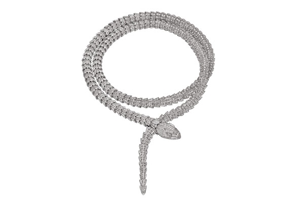 عقد من Bulgari.<br />