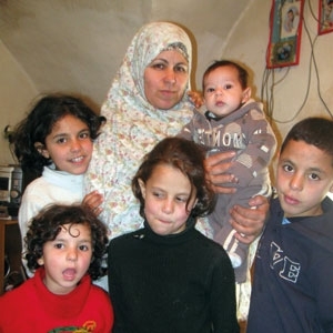 الطفل سيف الدين العويوي هل يجلب الحظ لأسرته؟