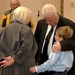 الفايسبوك يجمع شقيقين بعد 65 سنة فراق