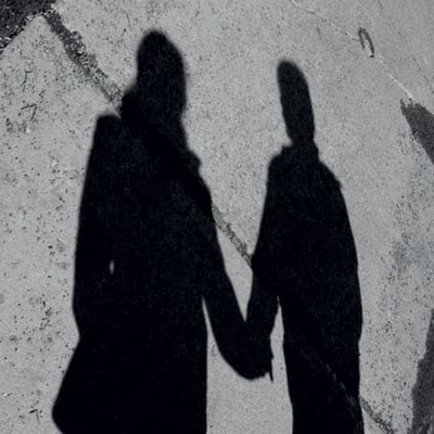 هل تخطبين لزوجك؟!