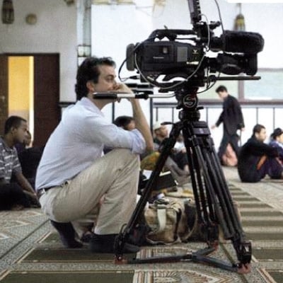 تصوير الأفلام في المساجد يثير أزمة!