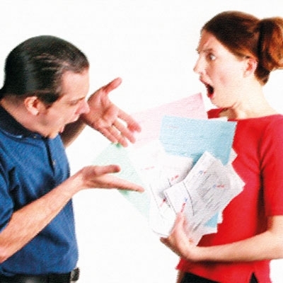 هل من حق الزوجة سؤال زوجها عن مصادر دخله؟