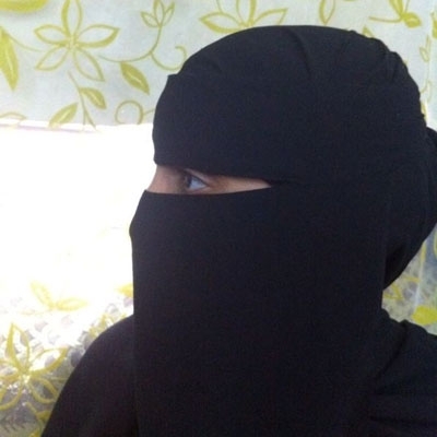 المحكمة العامة تأمر بالحرية لفاطمة لتعود إلى والدتها وابنتها