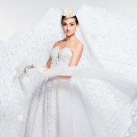 عرائس جون أشيدا و'مس أشيدا'