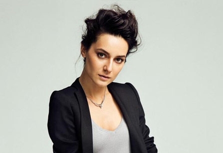 ميرنا تكشف وجه طفلها