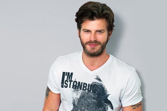 صدمة معجبات مهنّد