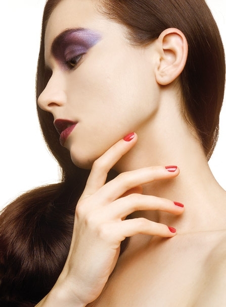 فتنة البنفسج FATAL PLUMS