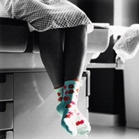 طبيبة كويتية تجهض الفنانات...