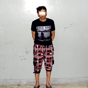 حرق والدته واعترف...