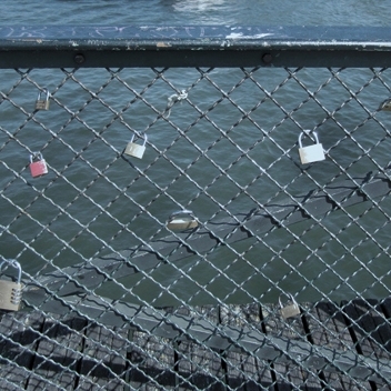 من لبنان هي... قاتلة مُقتادة إلى الدم غالباً