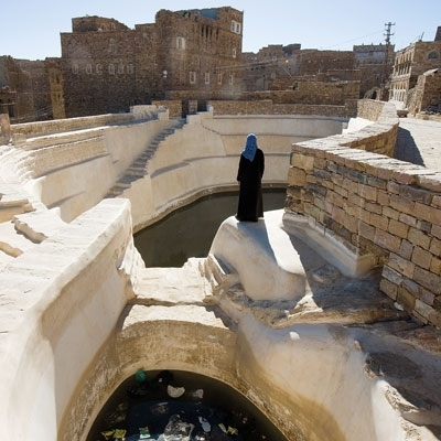 حق المرأة اليمنية في الحياة نصف حق الرجل!