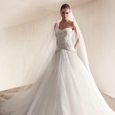 لكل عروس فستانها