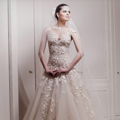 لكل عروس فستانها