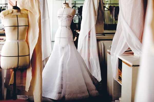 في كواليس Christian Dior لكل تصميم حكاية...