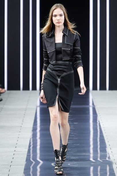 Maxime Simoens من عروض باريس لربيع وصيف <strong>2014</strong>