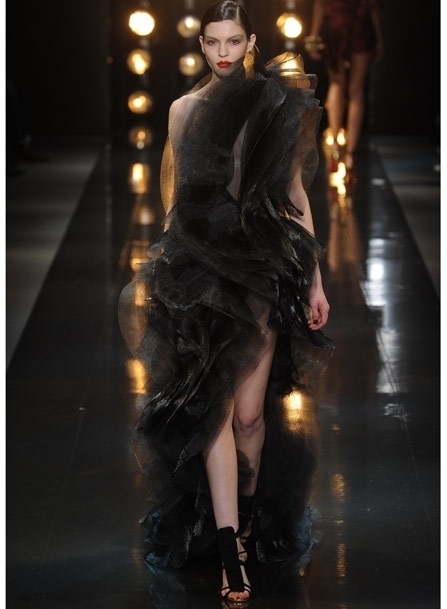 عرض Alexandre Vauthier للأزياء الراقية لربيع وصيف <strong>2014</strong>