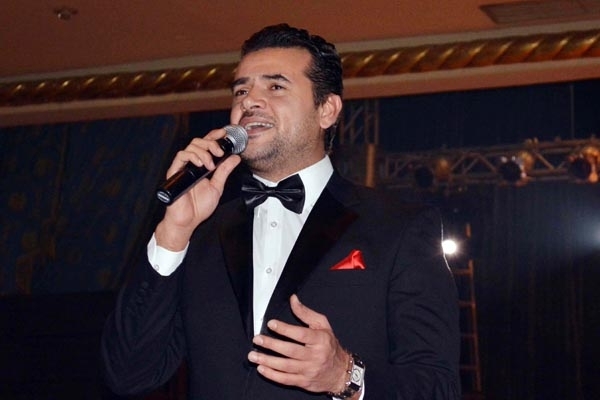 سامو زين على المسرح