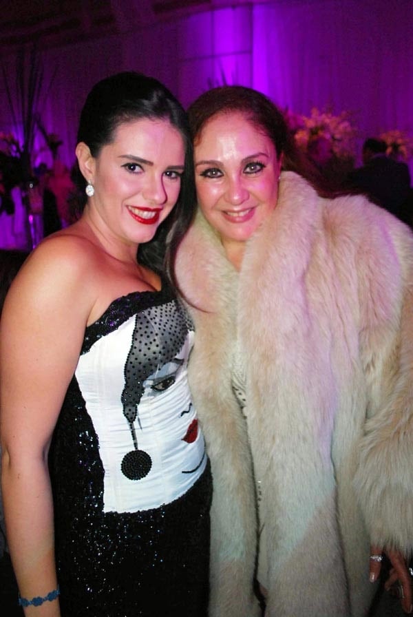 شيرين ودنيا عبد العزيز