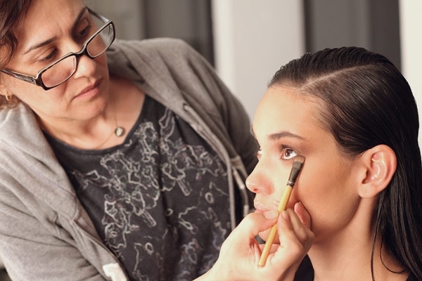 في الكواليس Behind The Scenes