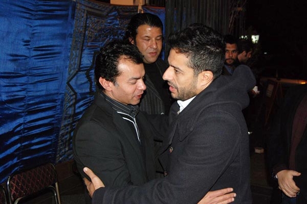 محمد حماقي يعزي محمد محيي