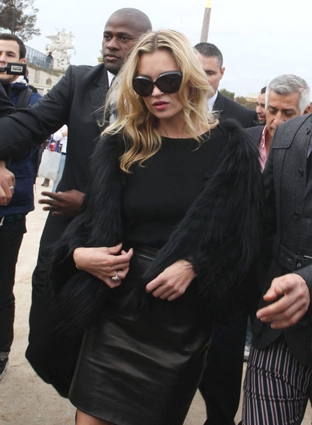 بالجلد والفرو في عرض Christian Dior