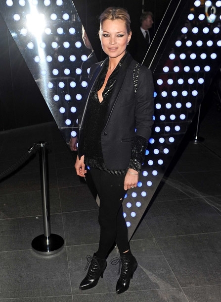 تكسيدو في لندن