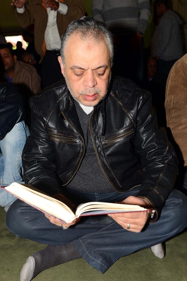 أشرف زكي يقرأ القرآن الكريم