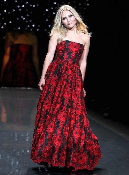 AnnaSophia Robb wearing Alice Olivia