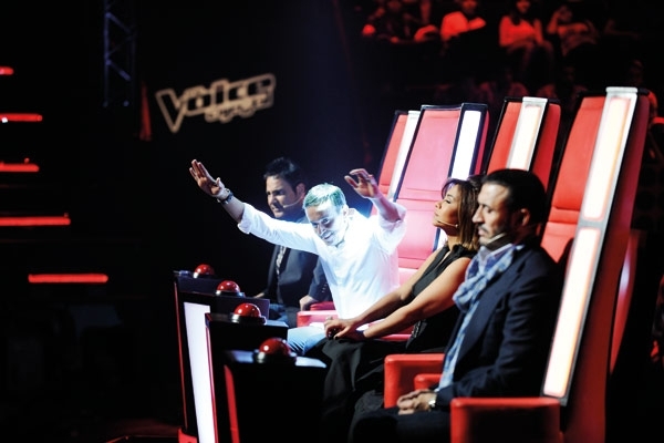 مشتركة في فريق عاصي وراء غناء شيرين 'آه يا دنيا' وصابر يطمئن على فريقه بعد انضمام مروة وسيمور إليه