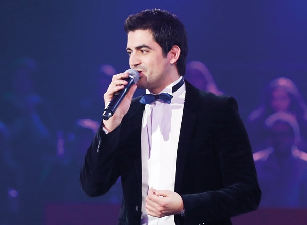 محمد دحلاب بين صابر وشيرين