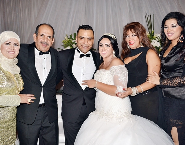 فيفي عبده وسعد الصغير يشعلان حفلة زفاف لورا ومحمد