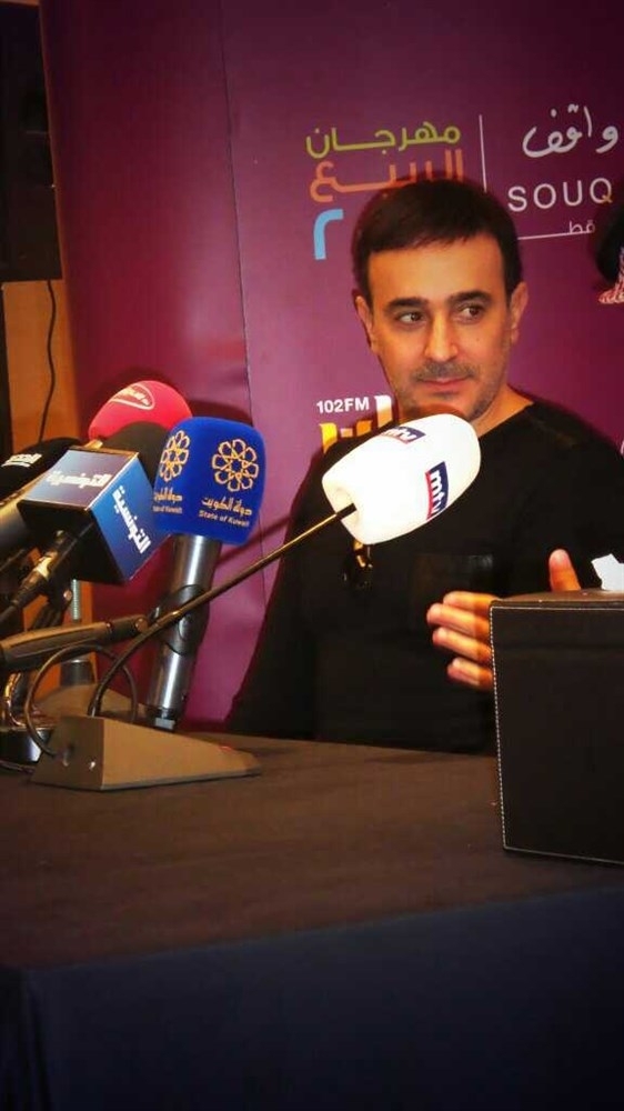 بالفيديو- صابر الرباعي يُبكي إعلامياً تونسياً في مؤتمره الصحافي!