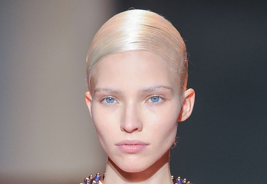 بين الذهبي والفضي