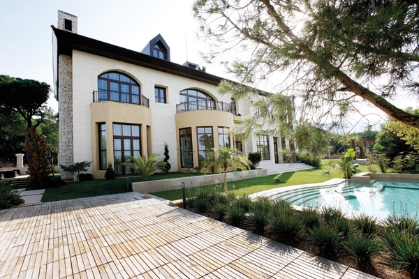 جمال الخارج والداخل