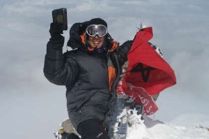 المغربية بشرى بيبانو تتسلق  أعلى قمم العالم