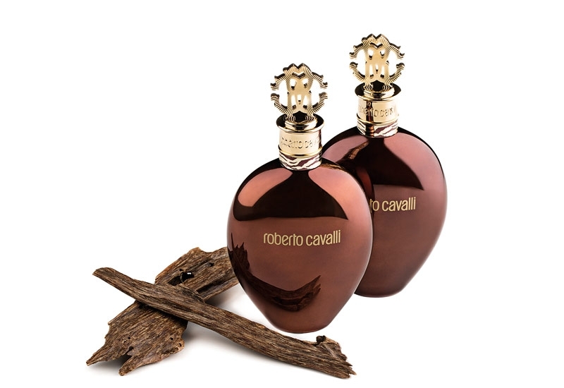 عطر 'تايغر عود' Tigeroud من Roberto Cavalli علامة الترف والنبالة