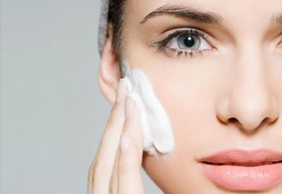 اختاري كريمات العناية التي تناسب بشرتك