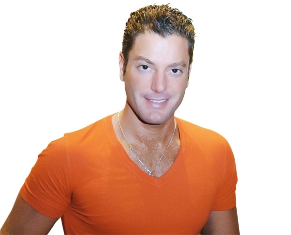 تامر هجرس:	لم أرفض العمل مع منى زكي ولم أكن مجرد موديل مع هيفاء وهبي