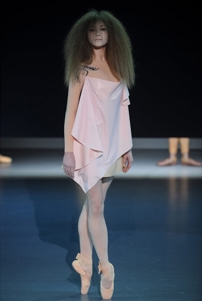 مجموعة Viktor and Rolf للأزياء الراقية لربيع وصيف <strong>2014</strong>