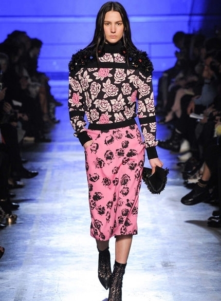 عرض Emanuel Ungaro من باريس