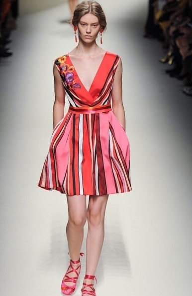 Alberta Ferretti وتصاميم رومانسيّة