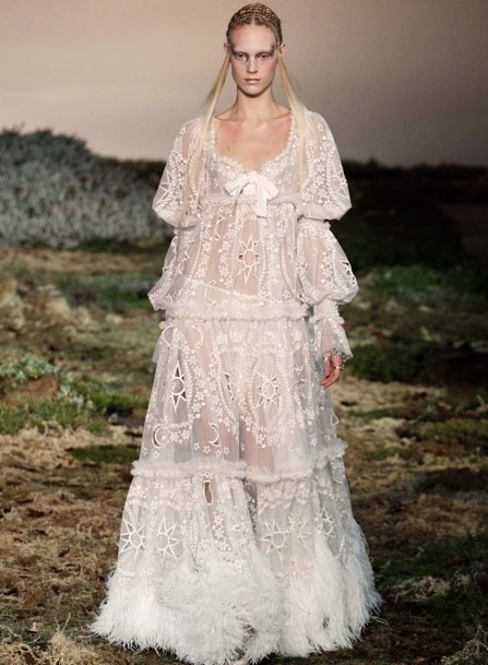 عرض Alexander McQueen من باريس