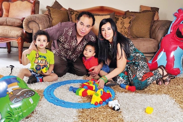 مروة وزوجها وطفلاهما آدم وآسر